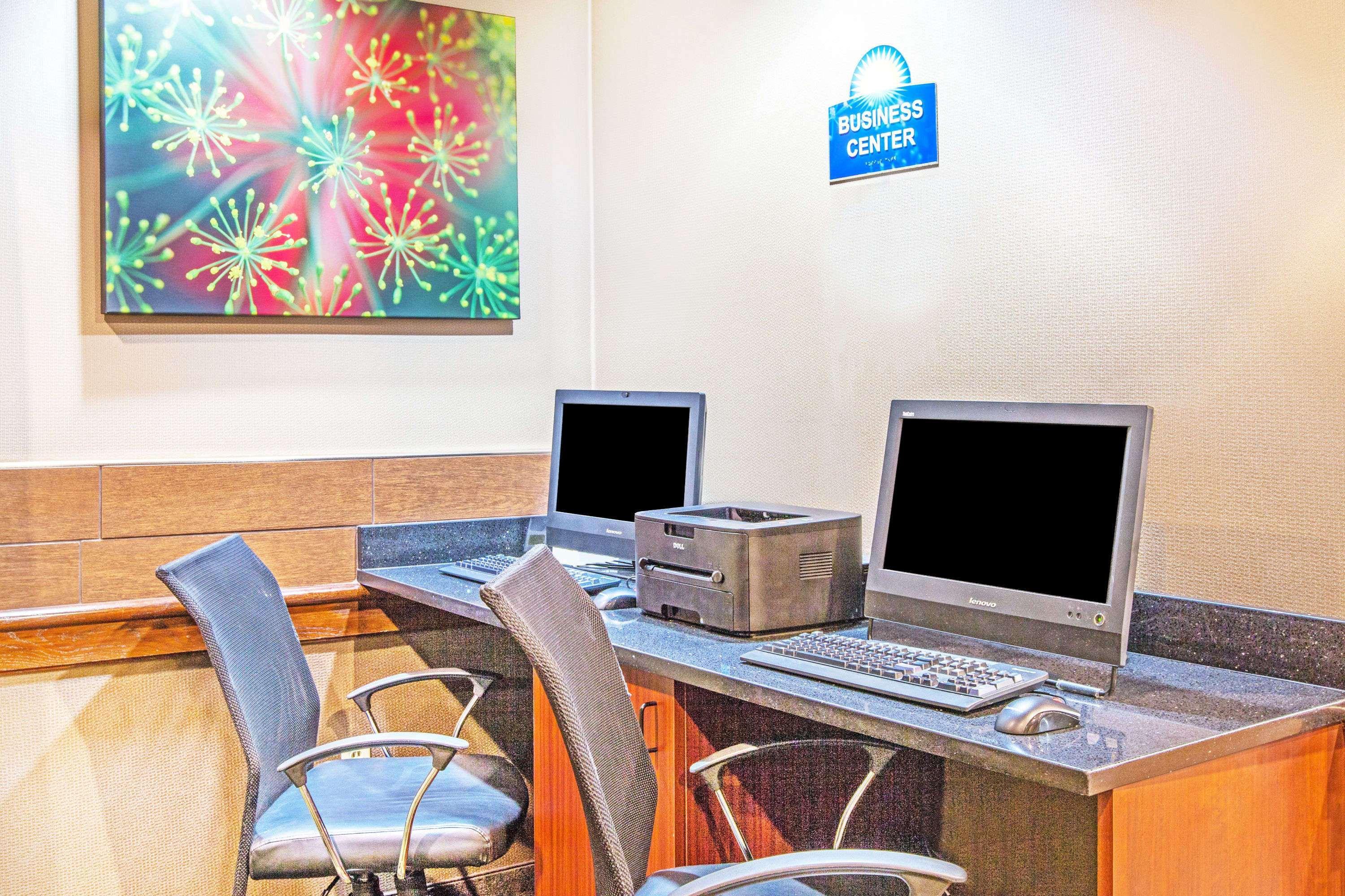 Days Inn By Wyndham Brewerton/ Syracuse Near Oneida Lake Εξωτερικό φωτογραφία